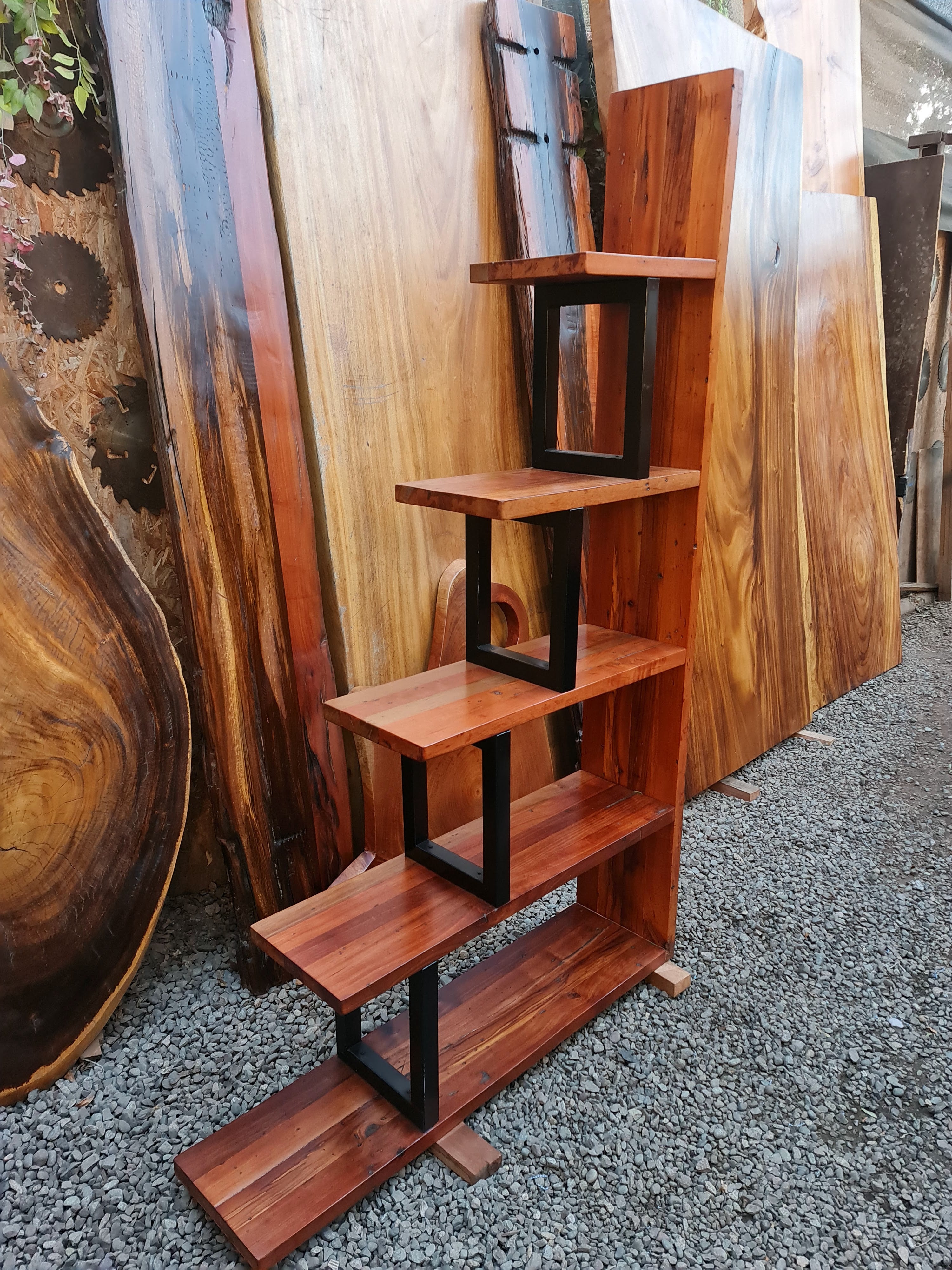 Repisa Rústica de Madera y Fierro