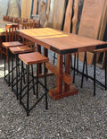Mesa de Barra Alta Rústica de Madera y Fierro con Pisos