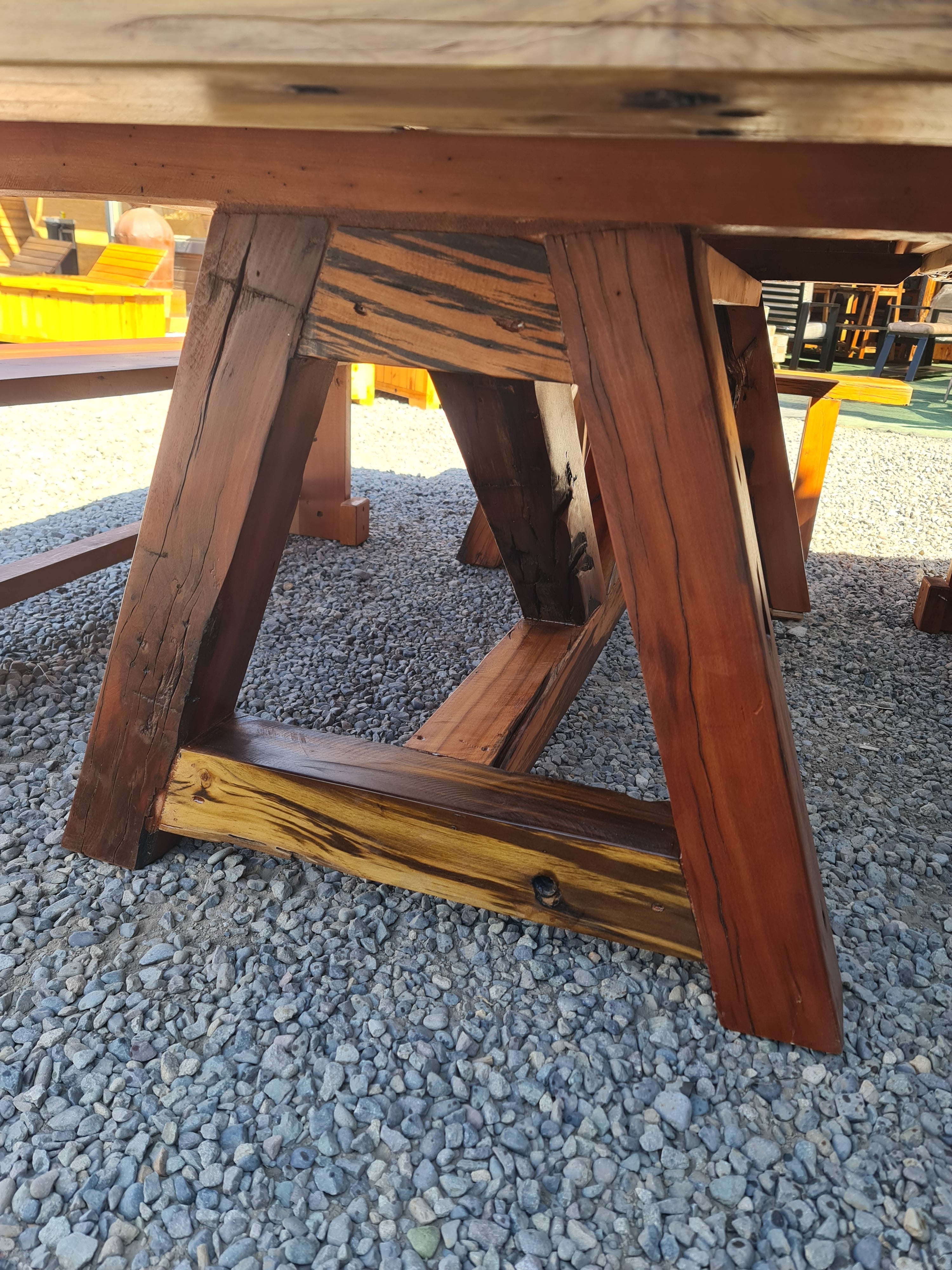 Mesa Roble con durmientes