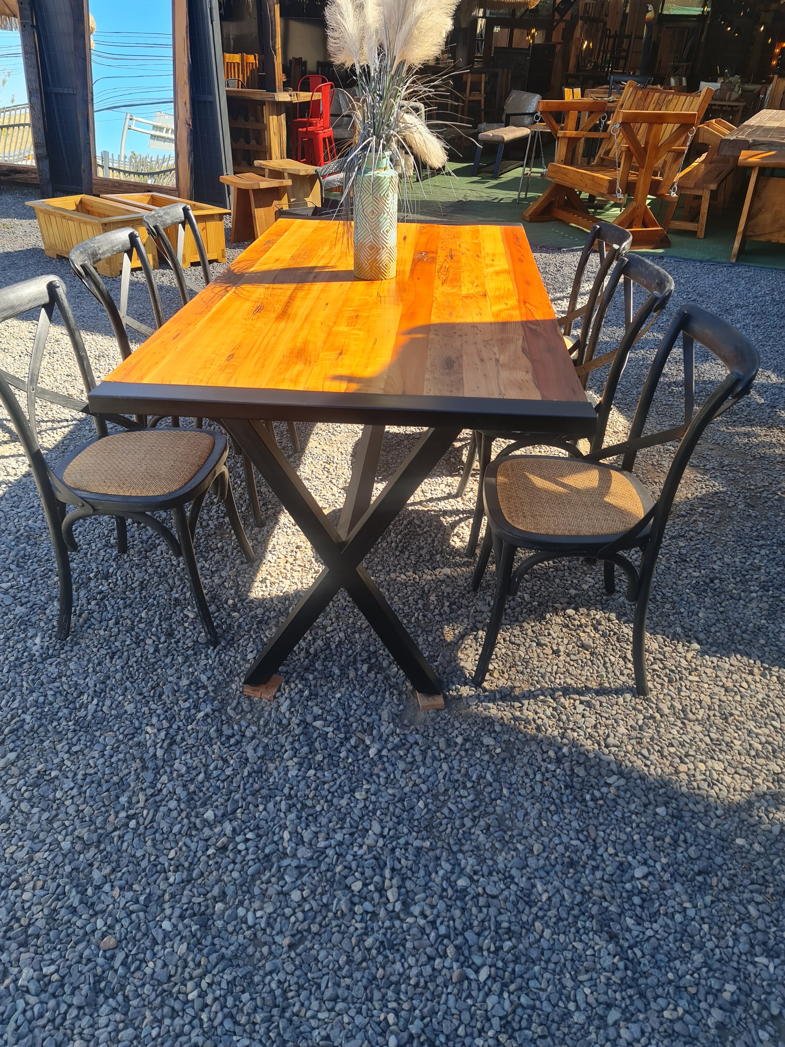 Juego de comedor fierro Madera + sillas retro