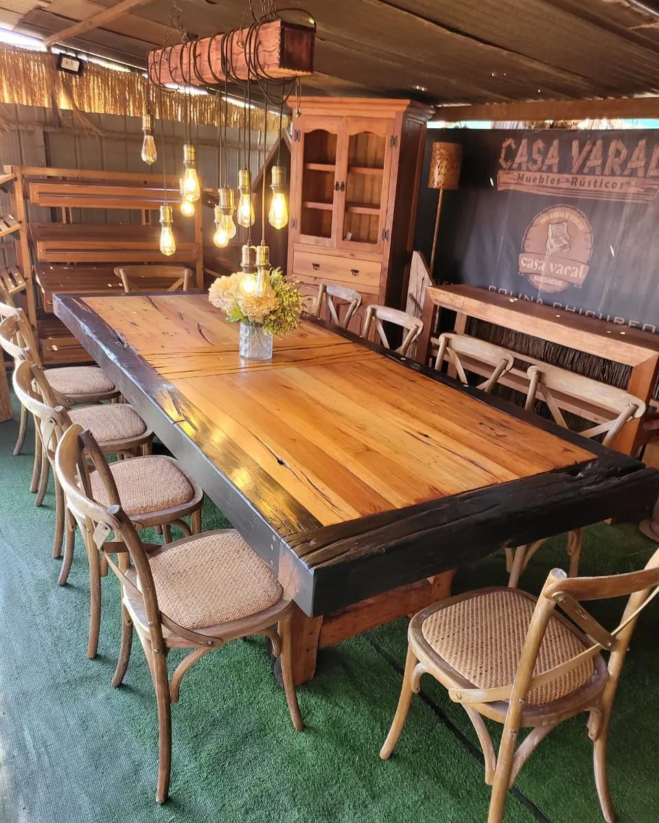 Juego de Comedor de Roble con Durmientes + Sillas Retro Albayalde