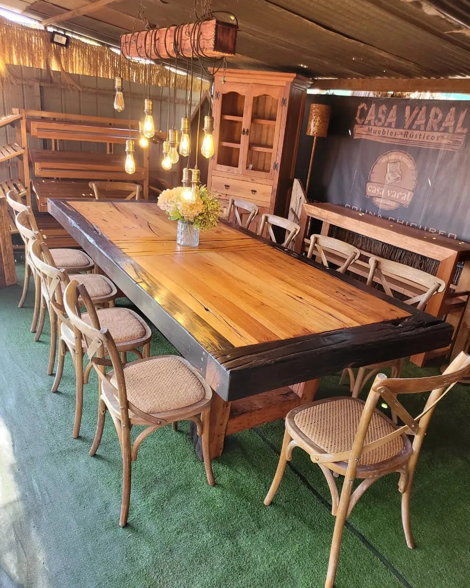 Juego de Comedor de Roble con Durmientes + Sillas Retro Albayalde